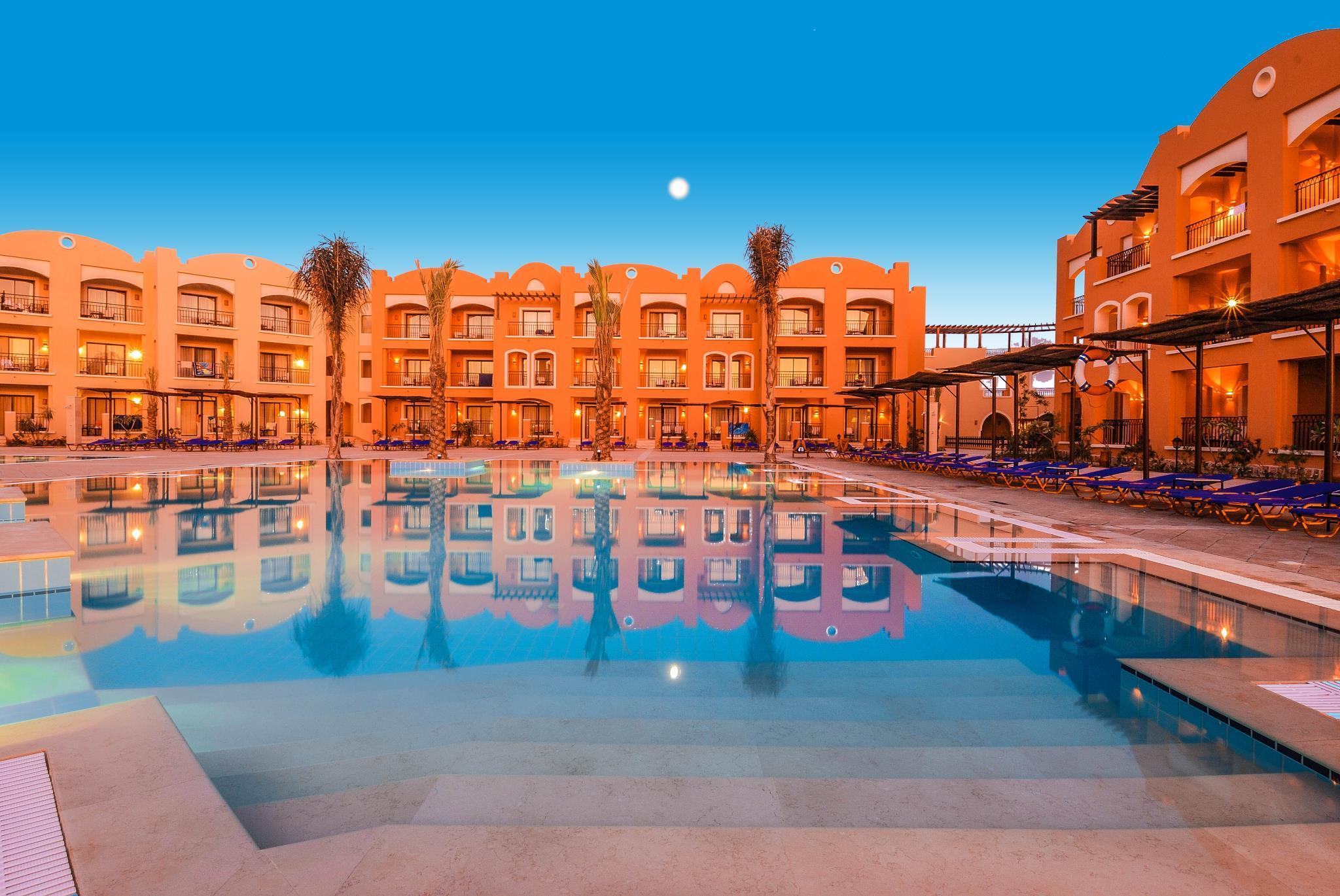 Jaz Neo Dar El Madina Hotel Coraya Bay Bagian luar foto