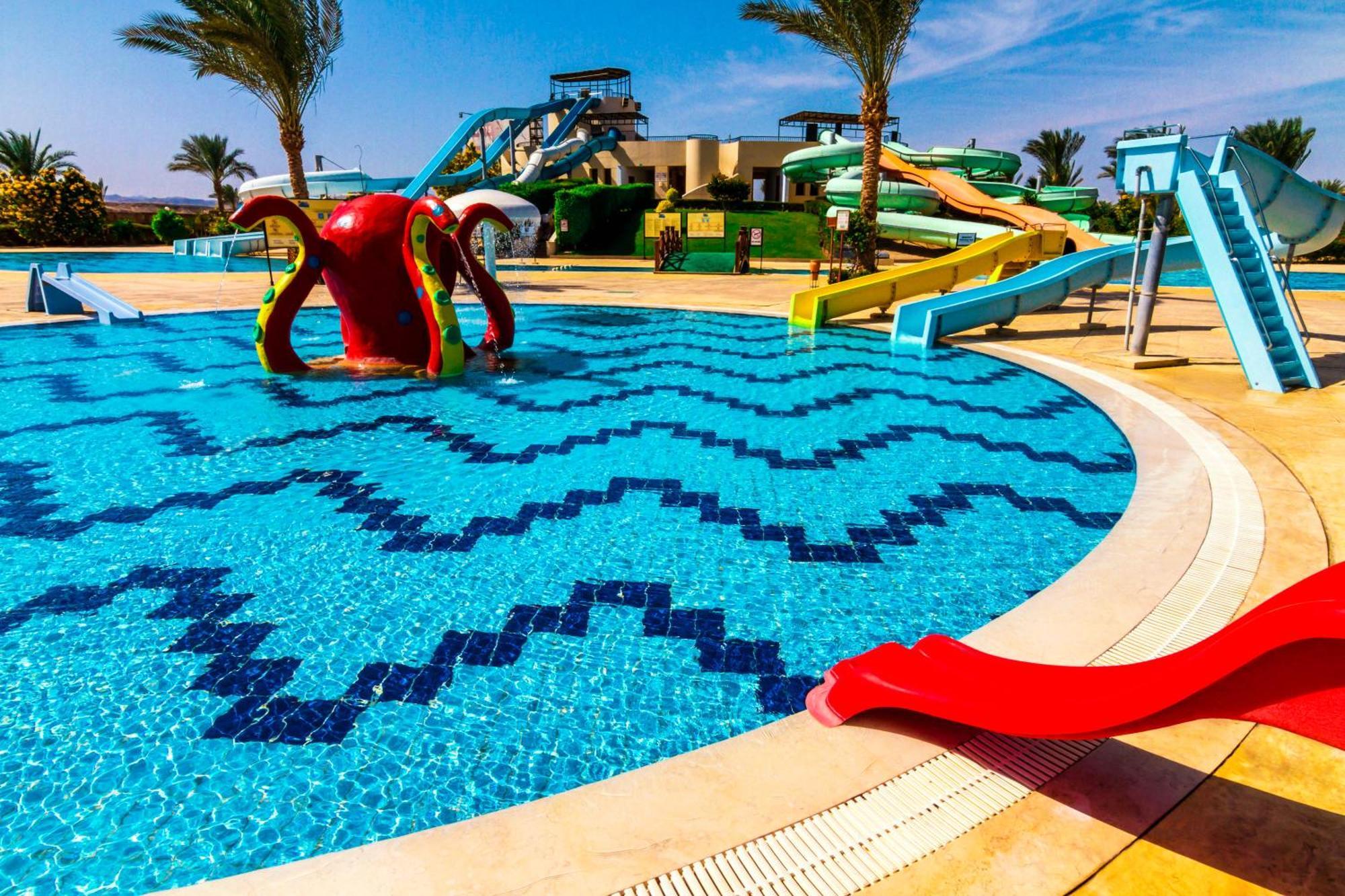 Jaz Neo Dar El Madina Hotel Coraya Bay Bagian luar foto