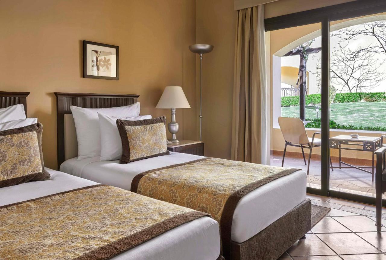 Jaz Neo Dar El Madina Hotel Coraya Bay Bagian luar foto